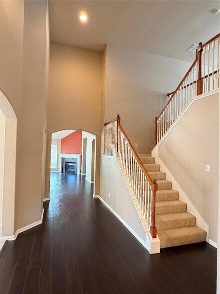 Foto del edificio - 906 Taylor Ridge Dr