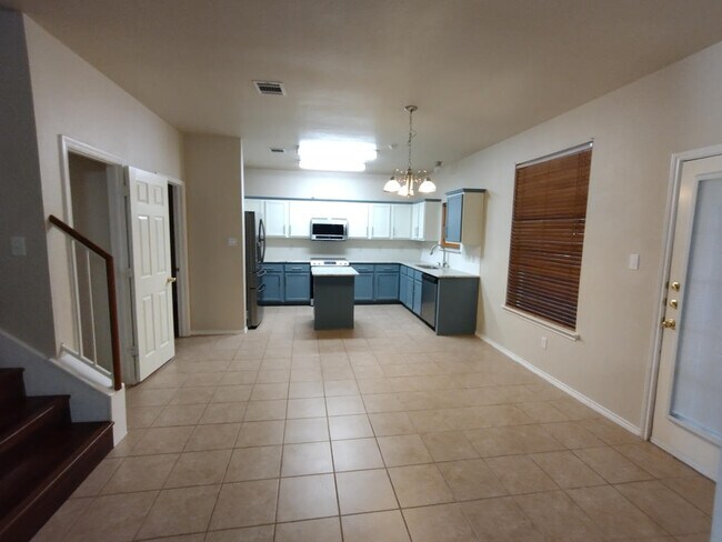 Building Photo - 4202 Tumut Ln