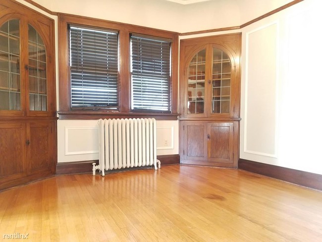 Building Photo - 1431 S 76th St