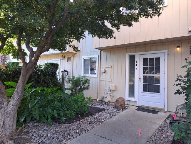 Building Photo - Secluded, Updated, & Spacious!