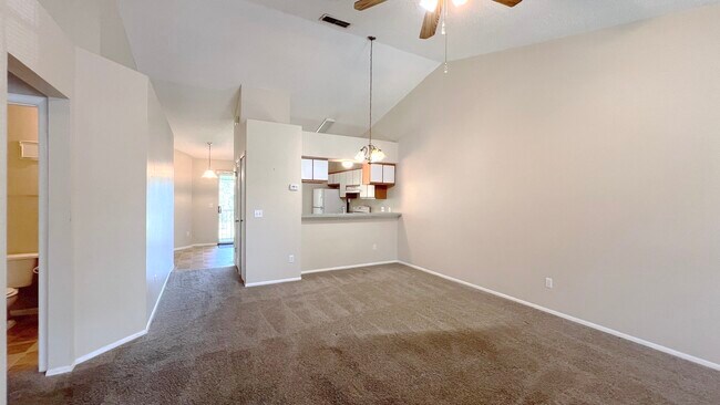 Foto del edificio - 164 Reserve Cir