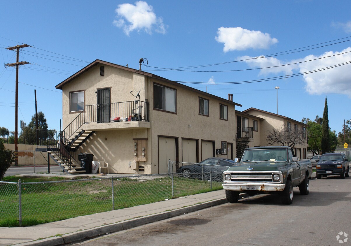 Primary Photo - 330 Hill St