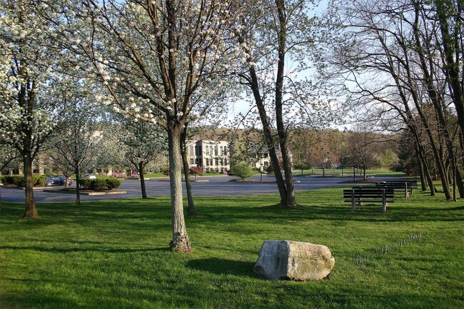 Building Photo - 800 James Ave