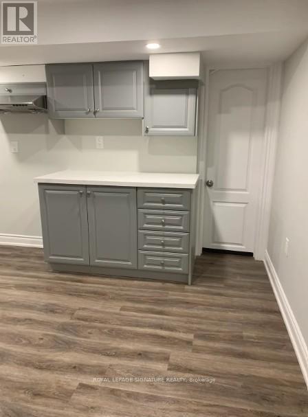 Photo du bâtiment - 317 Mohawk Rd E