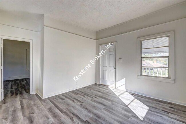 Building Photo - 760 Magnolia Dr