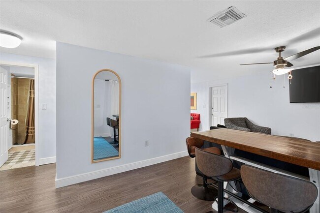 Foto del edificio - 3214 Huntington Rd