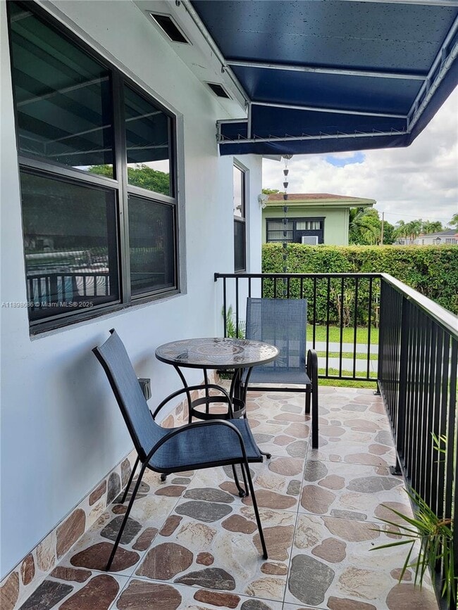 Foto del edificio - 8210 SW 29th St