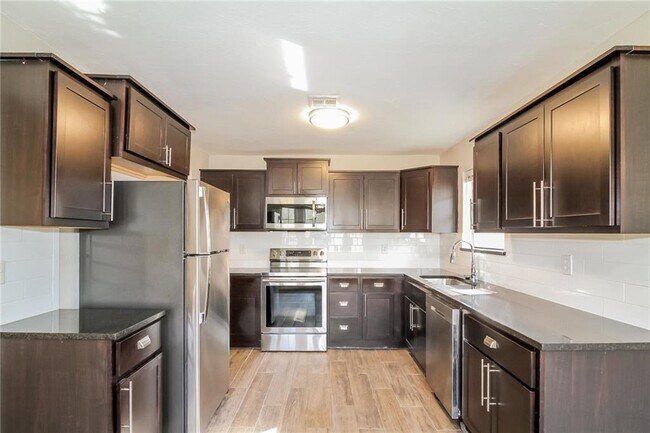Building Photo - 2613 SW 90th St
