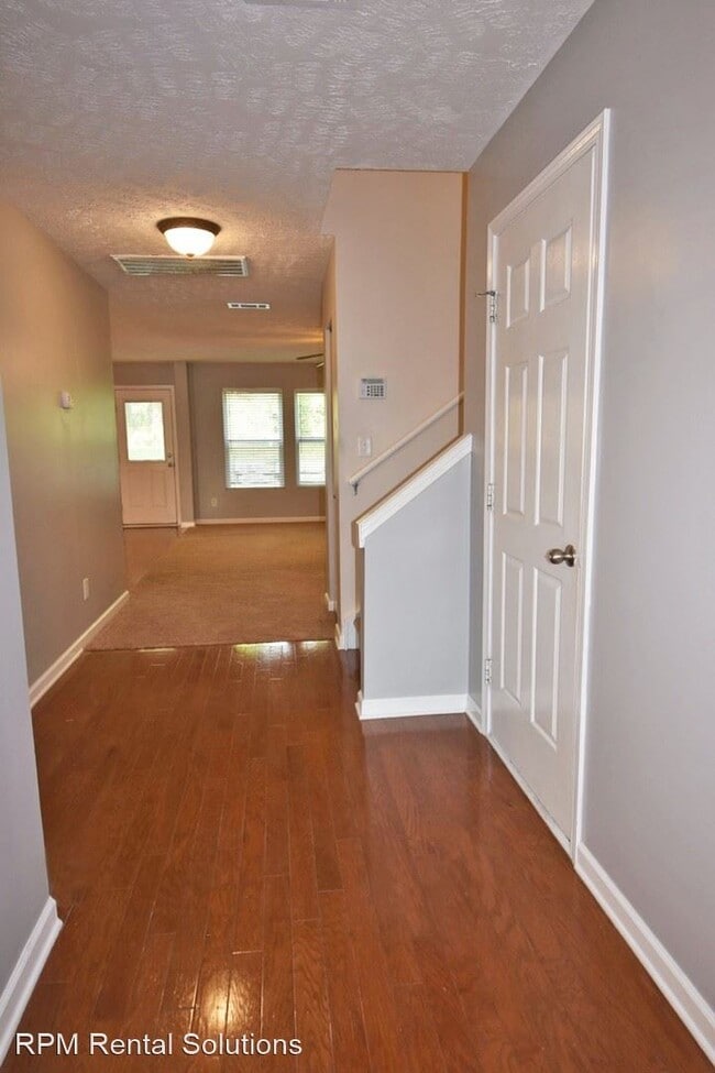 Building Photo - 4 br, 3 bath House - 228 Elderberry Way