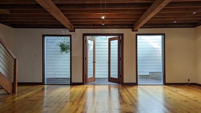 Foto del edificio - 1658 Filbert St