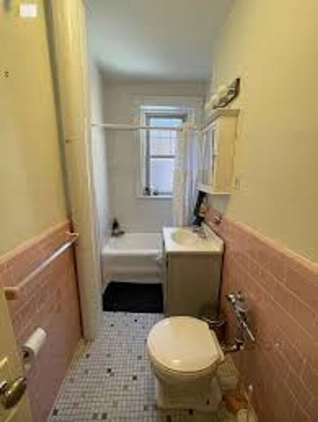 Building Photo - No Brokers Fee, Heat, Hot Water Included, ...