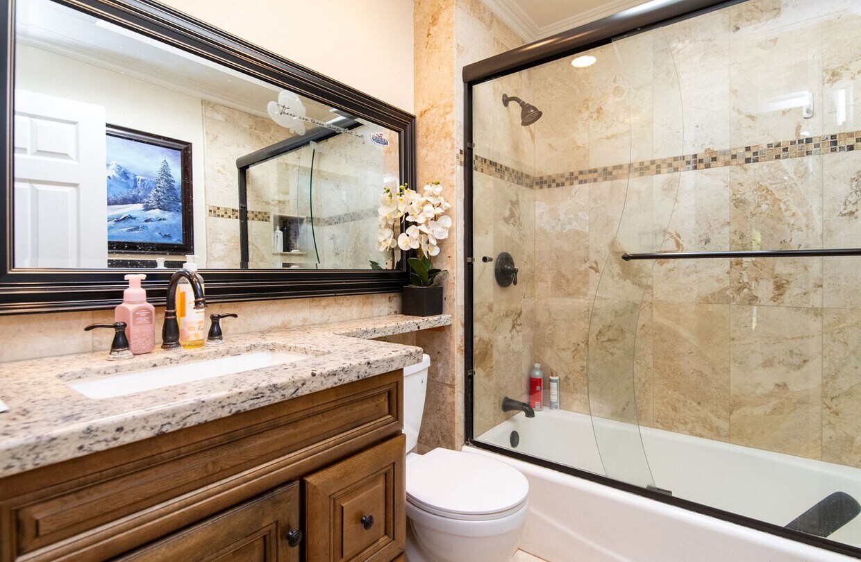 Primary Photo - House - 2 Bedrooms / 1 Bathroom - Downey