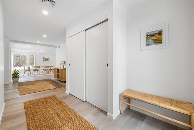 Foto del edificio - 561 Beechwood St