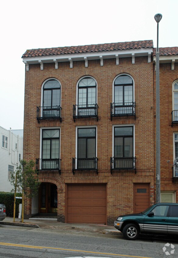 Primary Photo - 477 25th Ave