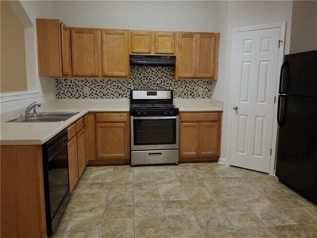 Building Photo - 4000 Labrador Way