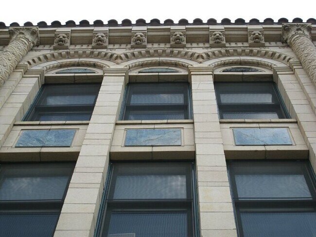 Building Photo - 41 Burroughs St. Apt. 304