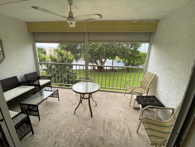 Foto del edificio - 14623 Bonaire Blvd