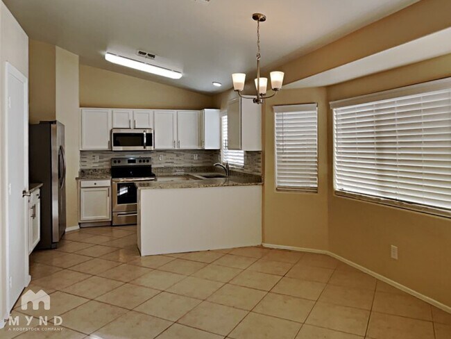 Foto del edificio - 8520 W Palm Ln
