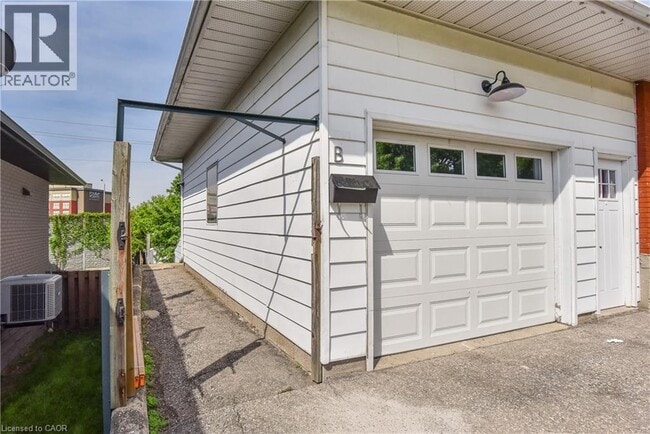 Photo du bâtiment - 373 Hillcrest Rd