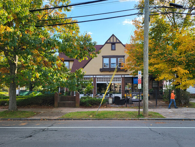 Building Photo - 801 Edgewood Ave