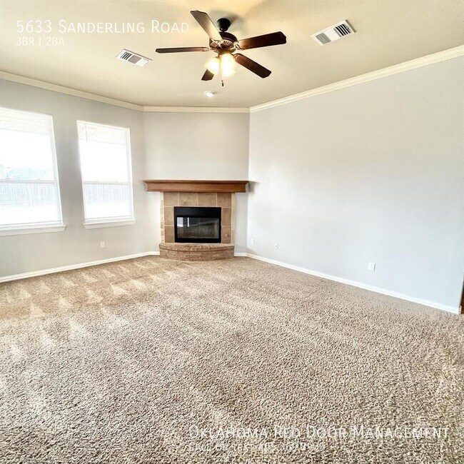 Building Photo - 5633 Sanderling Rd