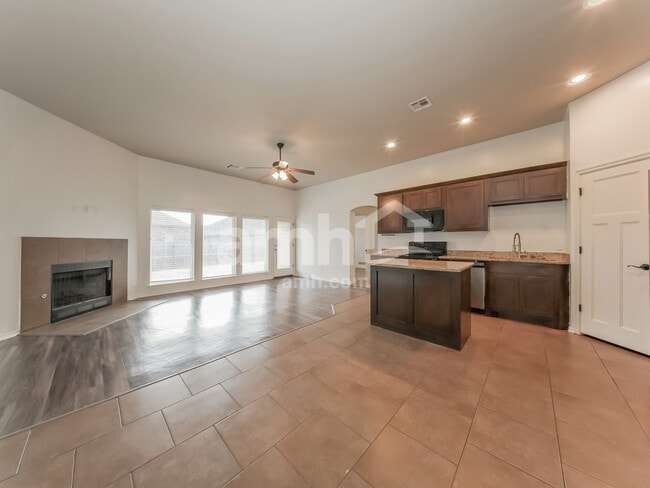 Foto del edificio - 14620 Harli Ln