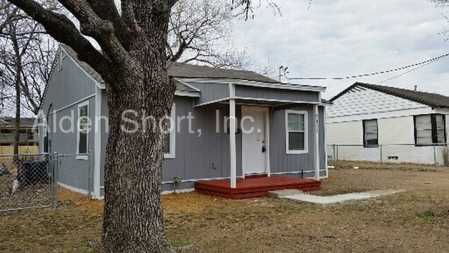 Building Photo - 2121 Lolita Dr