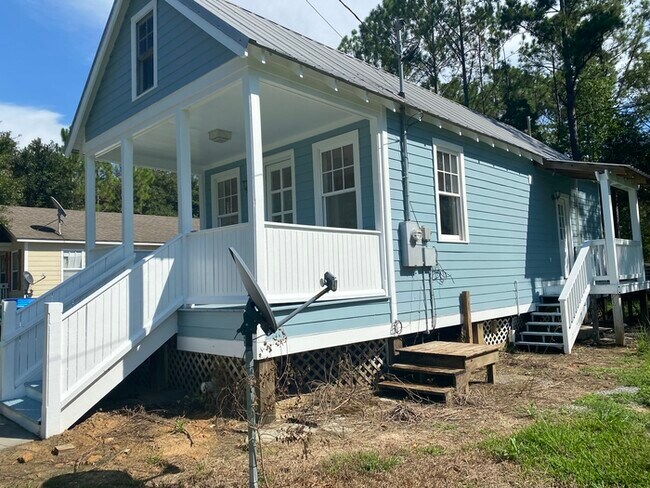 Foto del edificio - Beautiful 2/1 Cottage in Bay St. Louis, MS