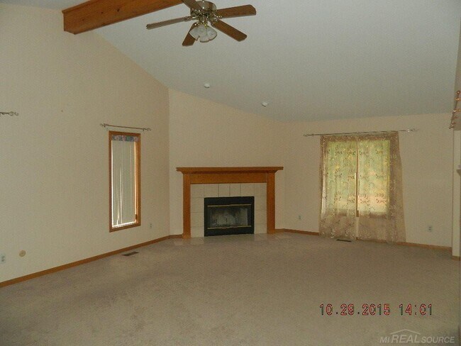 Building Photo - 2209 Camelot Dr