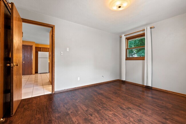 Foto del edificio - 1815 W Brewster St