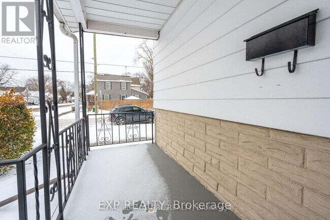 Building Photo - 30 1/2 WILEY St