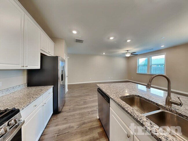 Foto del edificio - 191 Chapelcrest Ln