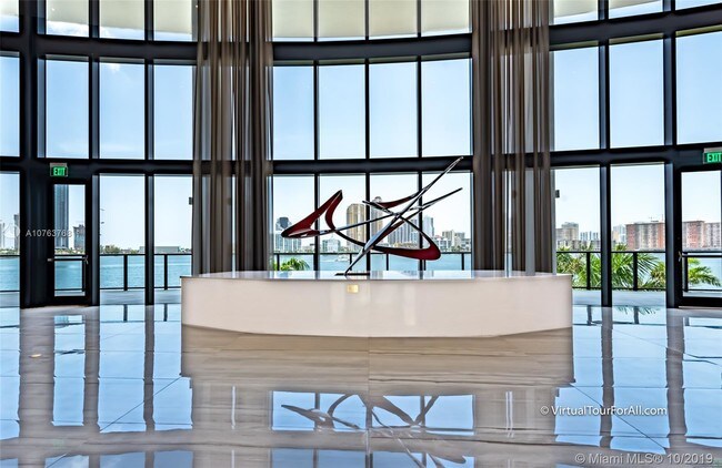 Foto del edificio - 5000 Island Estates Dr