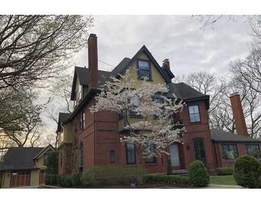 Building Photo - 000 Edgehill Rd