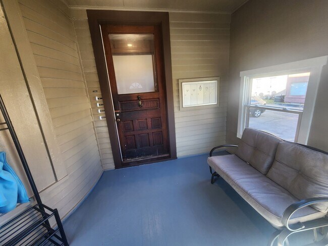 Foto del edificio - 1BR Unit - Freshly Remodeled