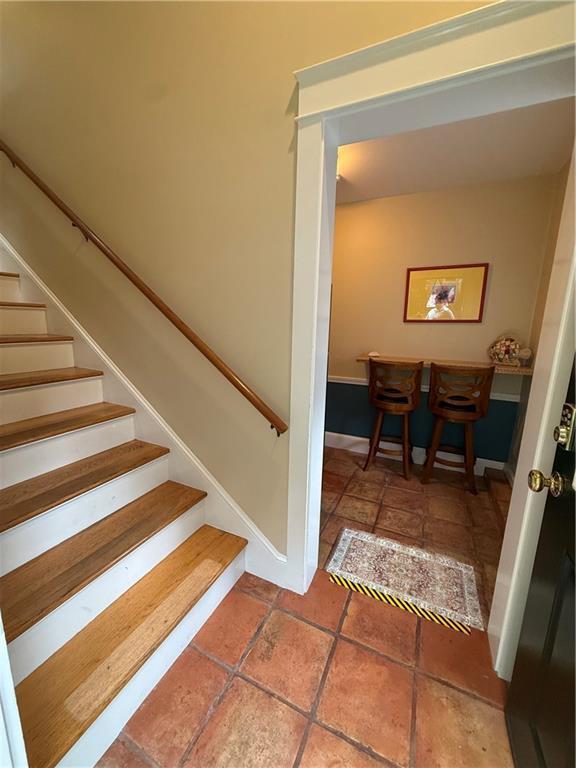Building Photo - 141 Coggeshall Ave