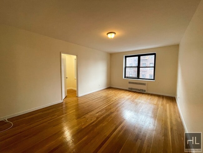Building Photo - 34-15 PARSONS BOULEVARD