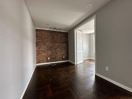 Building Photo - 1 bedroom in BRONX NY 10463