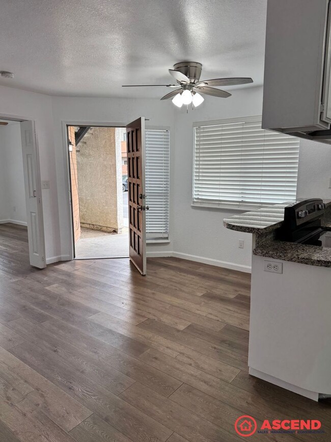 Building Photo - 1 Bedroom Apartment Off New Stine and Plan...