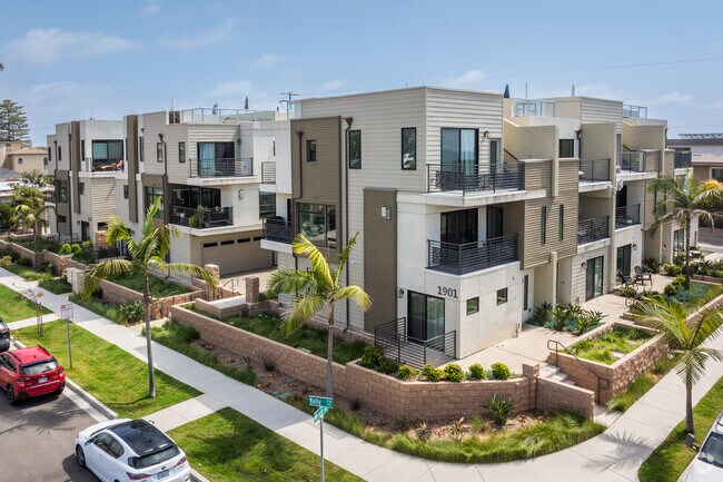 Building Photo - Mahalo