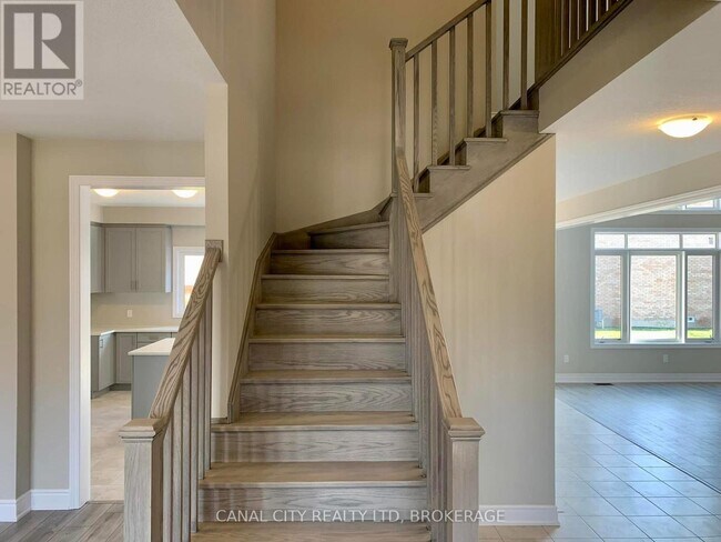 Building Photo - 10 Venture Way