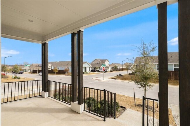 Building Photo - 217 Michaelis Dr