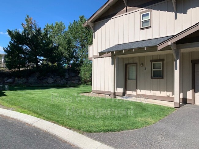 Building Photo - 1399 NW Fort Clatsop St