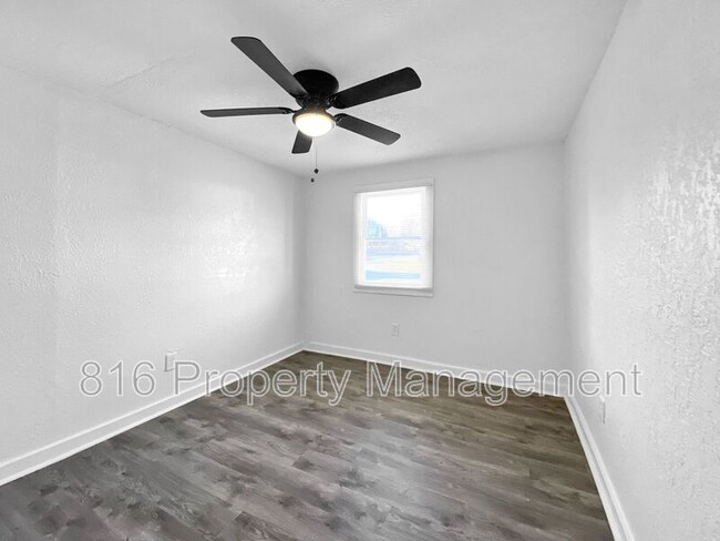 Foto del edificio - 4802 Locust Ave