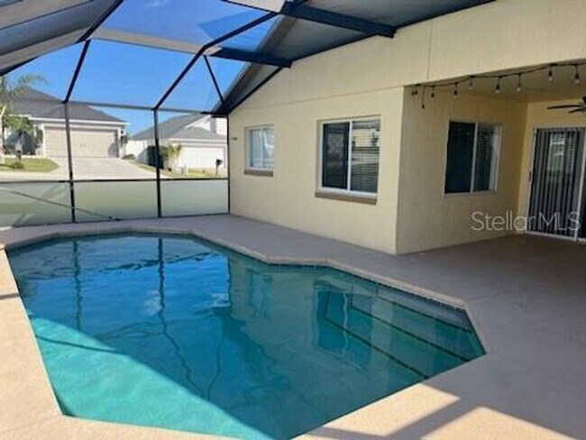 Building Photo - Davenport pool home