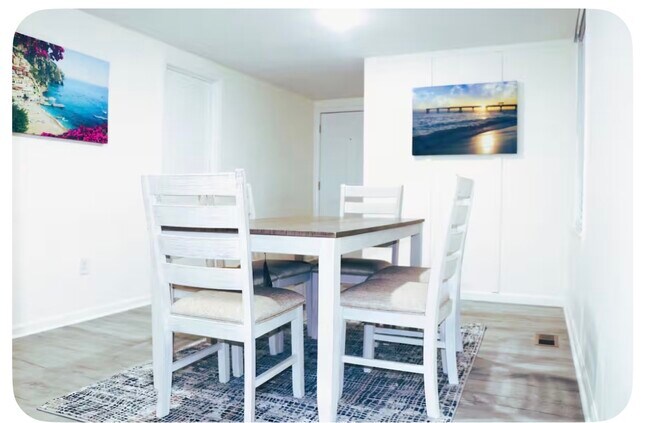 Building Photo - 217 West Holly Springs Rd