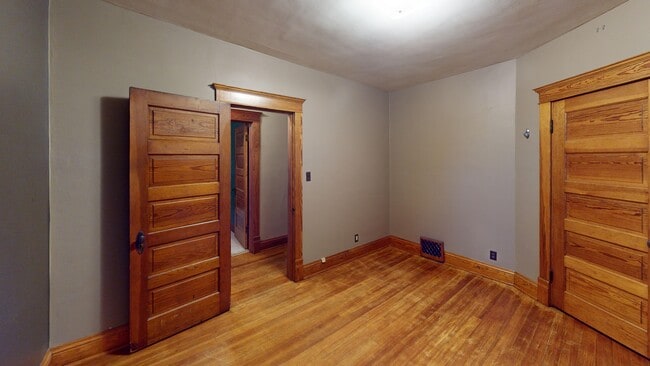 Building Photo - 810 S Galena Ave