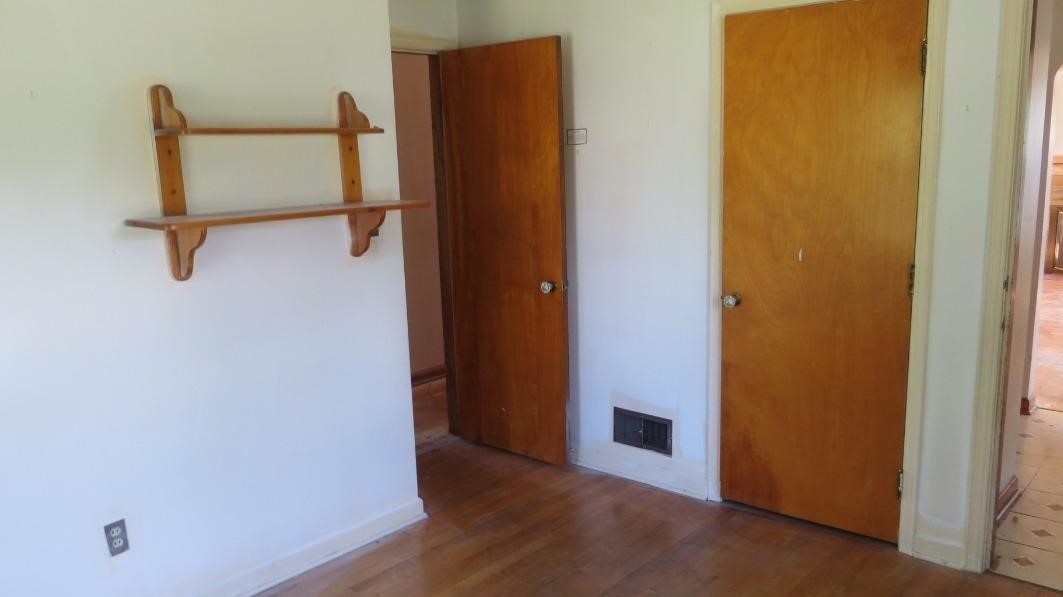 Primary Photo - 2105 Lakeview Ave