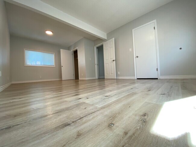 Building Photo - 4114 W 182nd St