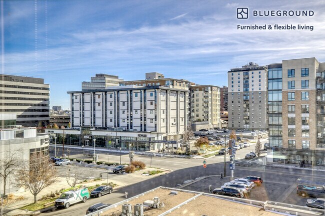 Building Photo - 135 Adams St